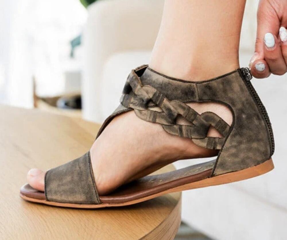 Naughty Monkey Loop D Loop Sandals Distressed Black Leather Size 7.5 NWOB Boho